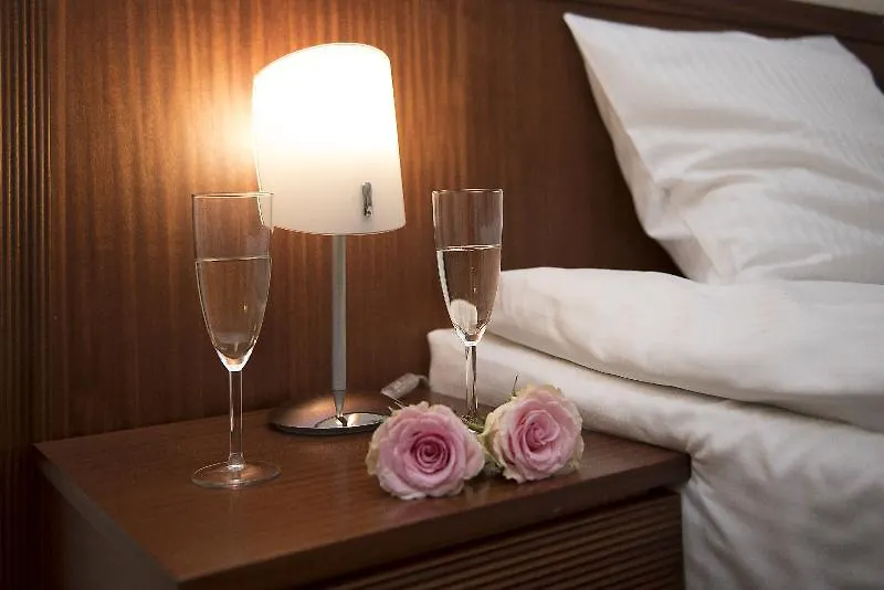 *** Aparthotel Red Brick Apartments Krakow Poland